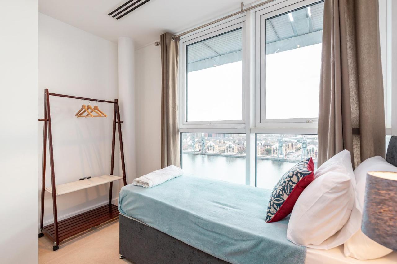 Premium Excel 3 & 2 Bedrooms Лондон Екстериор снимка