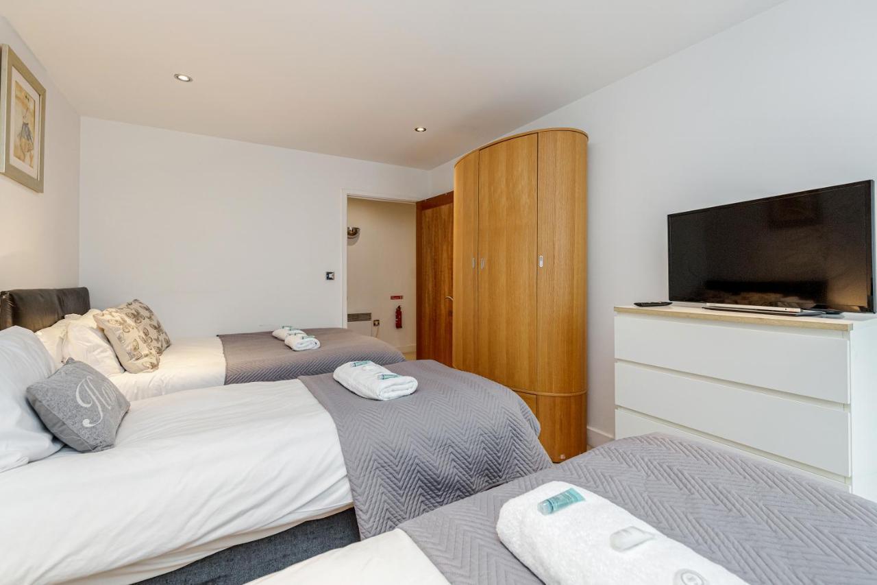 Premium Excel 3 & 2 Bedrooms Лондон Екстериор снимка