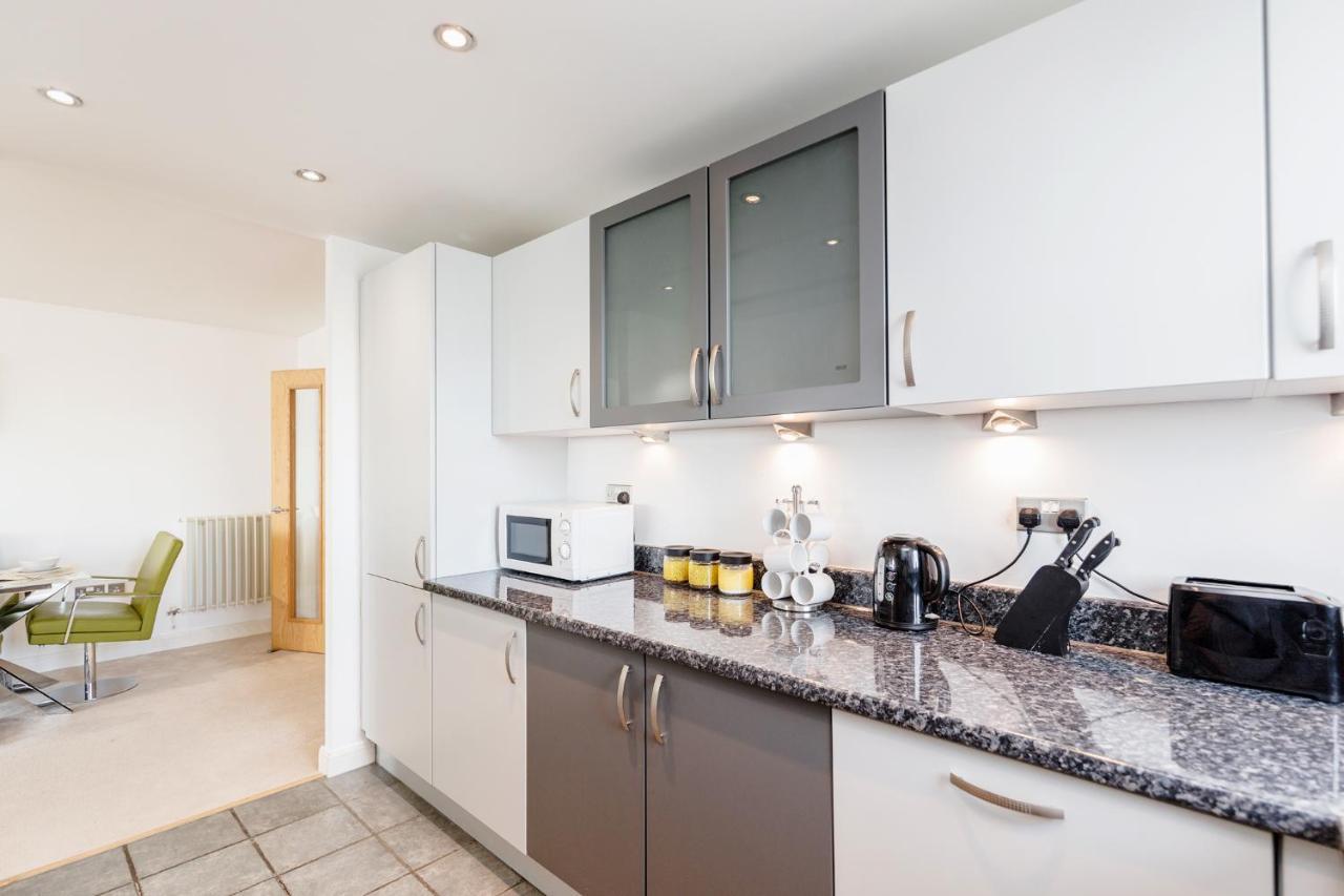 Premium Excel 3 & 2 Bedrooms Лондон Екстериор снимка