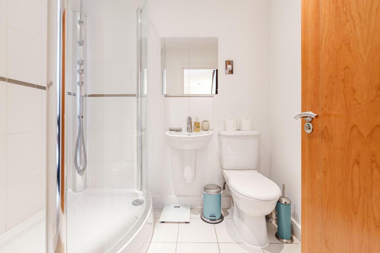 Premium Excel 3 & 2 Bedrooms Лондон Екстериор снимка